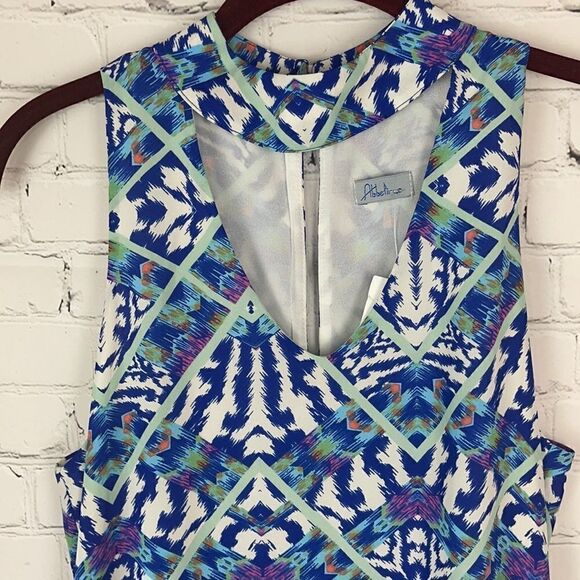 Abbeline Sleeveless Dress  - Picture 2 of 5